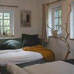 Hofgut Eveshausen Familienquartier 6-11 Gaeste Dommershausen