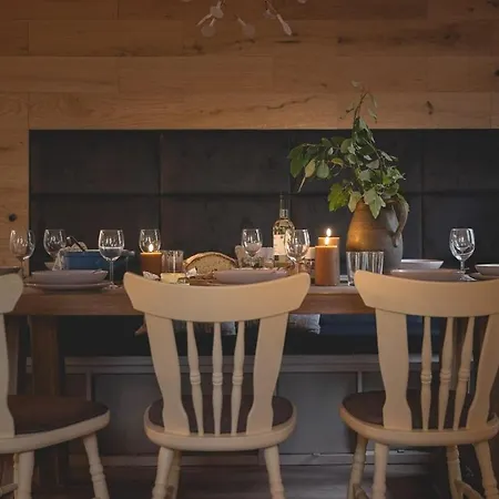 Hofgut Eveshausen Familienquartier 6-11 Gaeste Chalet