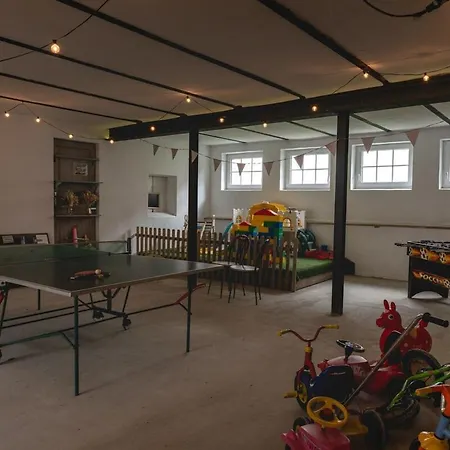 Chalet Hofgut Eveshausen Familienquartier 6-11 Gaeste Dommershausen