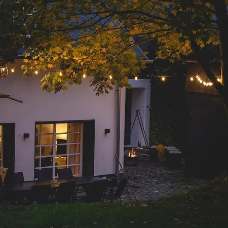 Hofgut Eveshausen Familienquartier 6-11 Gaeste Chalet