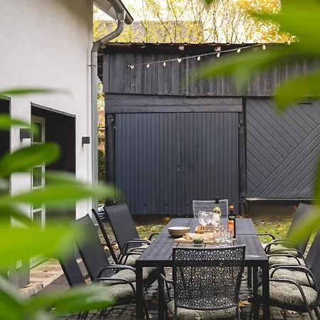 Hofgut Eveshausen Familienquartier 6-11 Gaeste Dommershausen