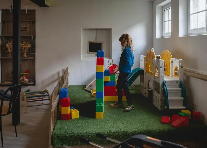 Hofgut Eveshausen Familienquartier 6-11 Gaeste Dommershausen